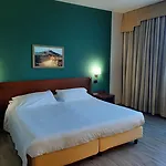 Phi Cavalieri Hotel 4*