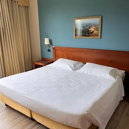 Phi Cavalieri Hotel 4*