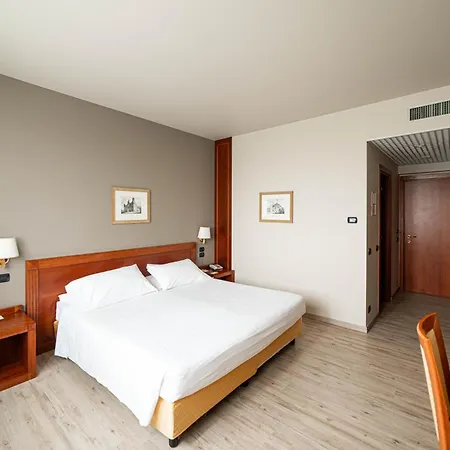 Hotel Phi Cavalieri Bra