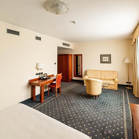Hotel Phi Cavalieri 4*