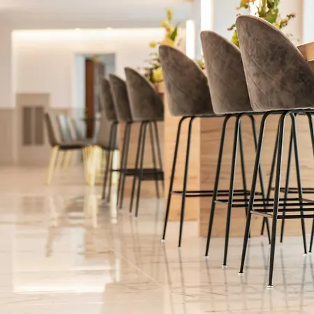 Phi Cavalieri 4* Bra