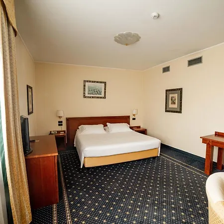 Phi Cavalieri Hotel