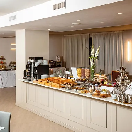 Phi Cavalieri 4* Bra