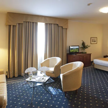 Hotel Phi Cavalieri Bra