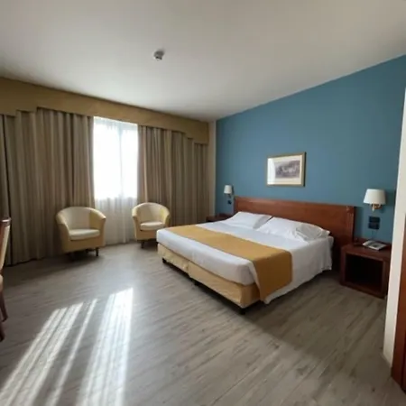 ホテル Phi Cavalieri 4*