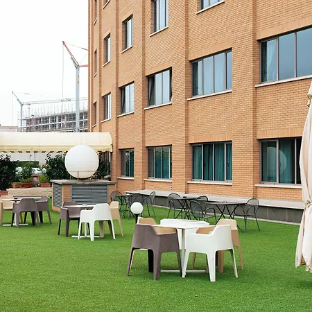 Phi Cavalieri 4*
