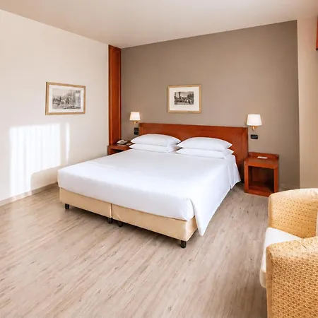 Phi Cavalieri Hotel 4*