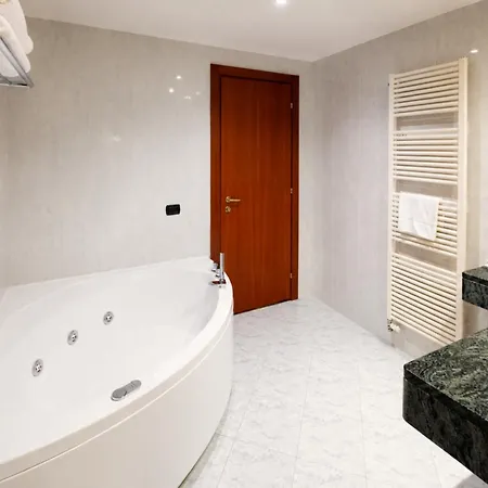 Phi Cavalieri Hotel 4*