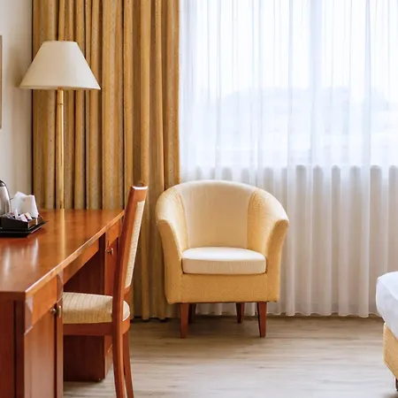 Phi Cavalieri Hotel