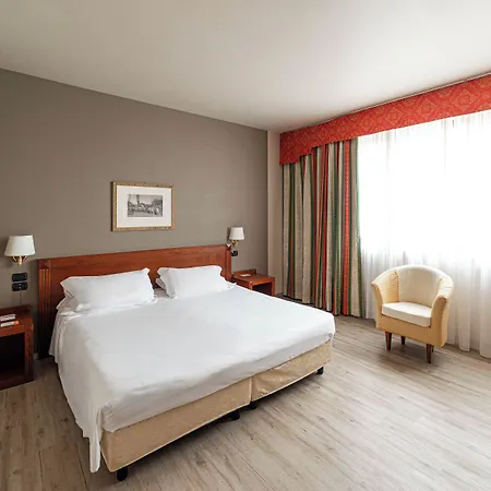 Phi Cavalieri Hotel