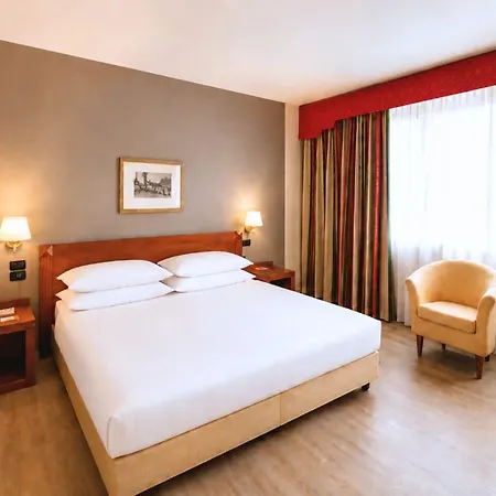 Phi Cavalieri Отель 4*