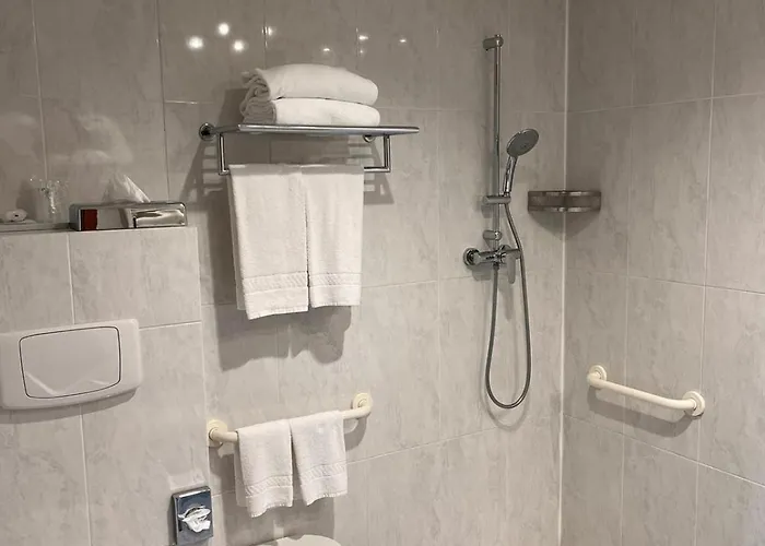 Phi Cavalieri Отель Бра