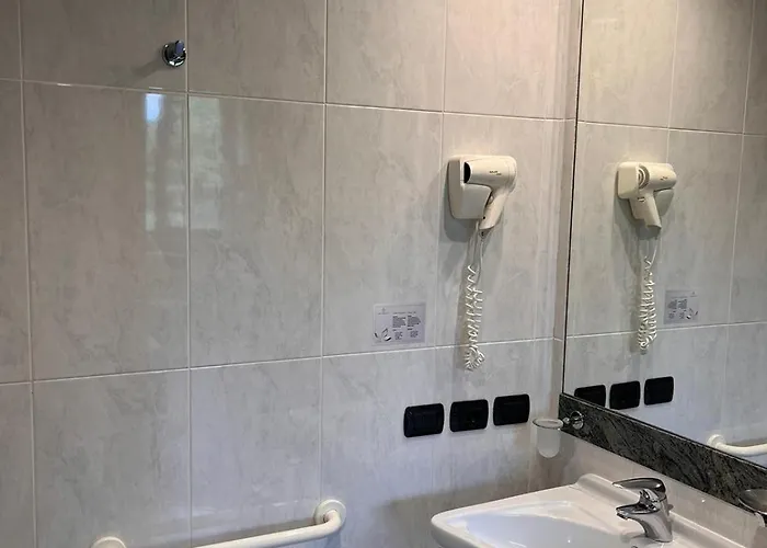 Отель Phi Cavalieri Бра