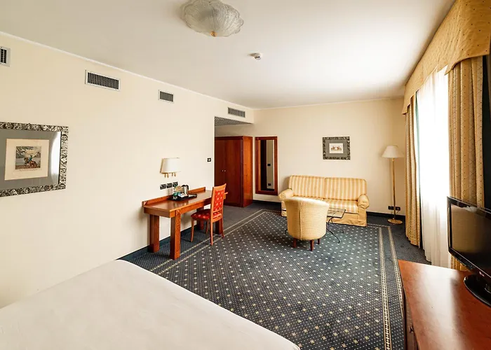 Отель Phi Cavalieri 4*