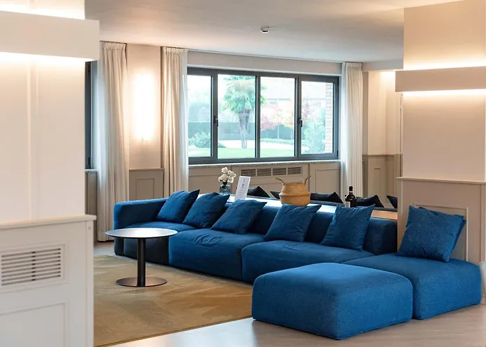 Phi Cavalieri 4* برا