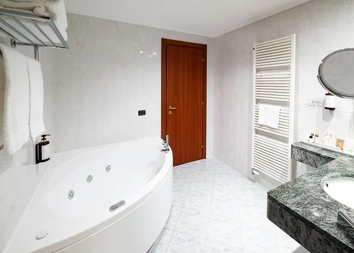 Phi Cavalieri Hotel 4*