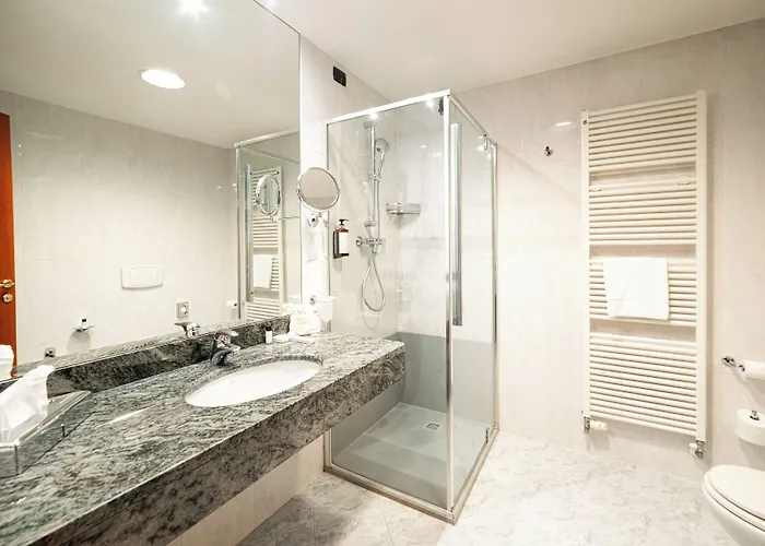 Phi Cavalieri 4*